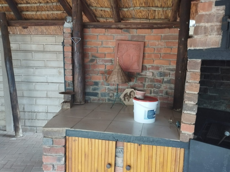 4 Bedroom Property for Sale in Universitas Free State